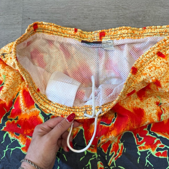 Members Only Vintage Men’s Swim Trunks Neon Lava Patten Size XL 100% Cotton 80s - Picture 3 of 6